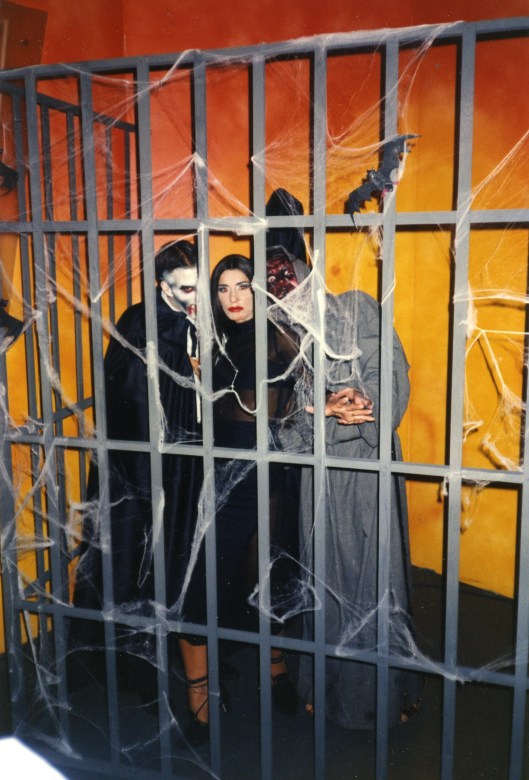 Mila_Ferreira_Queridos_Inimigos2