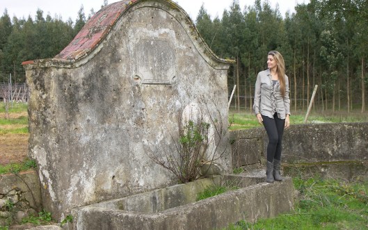 Mila_Ferreira_Cinza3