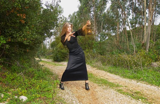 Mila_Ferreira_Feiticeira12