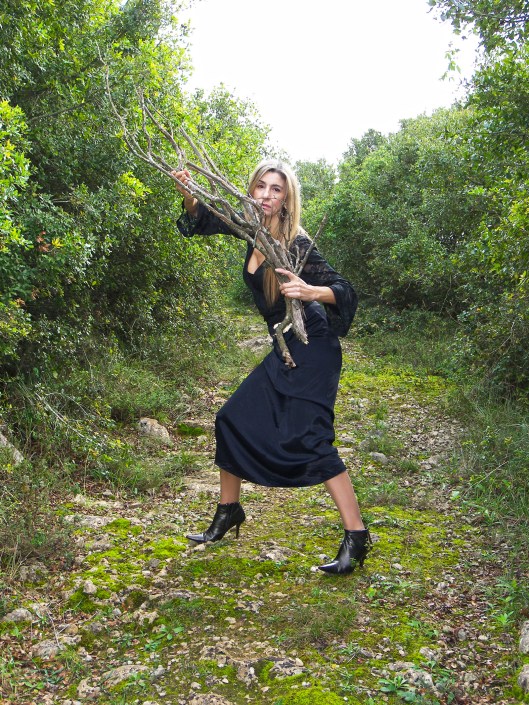 Mila_Ferreira_Feiticeira9