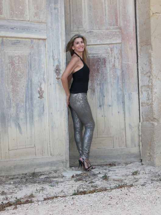 Mila_Ferreira_Porta3